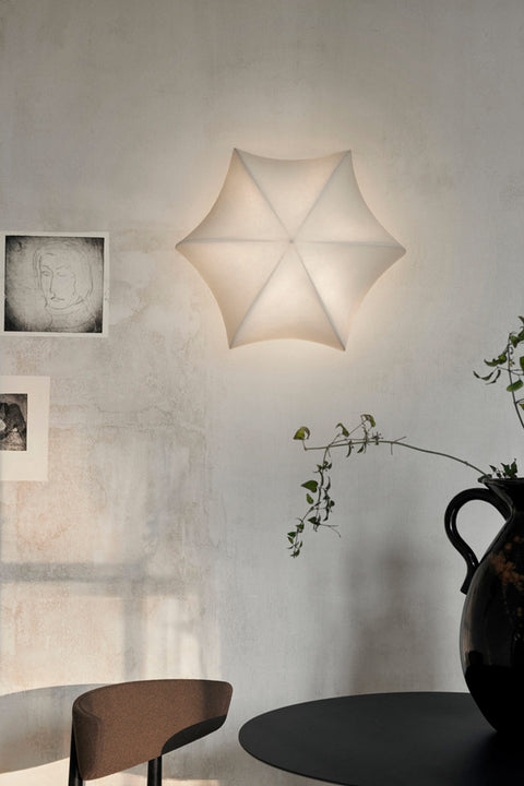 Taklampe - Poem Ceiling/Wall Lamp White/Cashmere Ø36