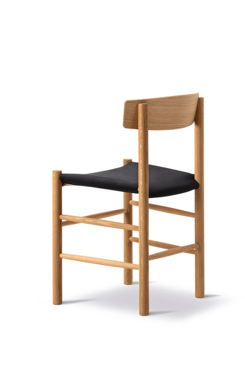 Spisestuestol - J39 Modell 3339 Oljet Eik Canvas Black