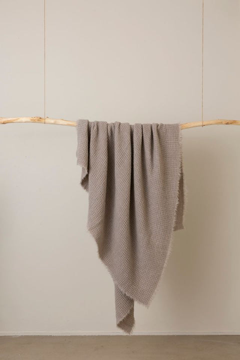 Pledd - Pon Throw 150x200 Malto