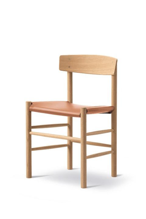 Spisestuestol - J39 Modell 3339 Lys Oljet Eik Omni 307 Cognac