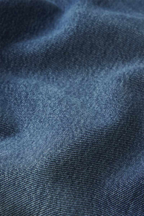 Jeans - The Essential Lucky
