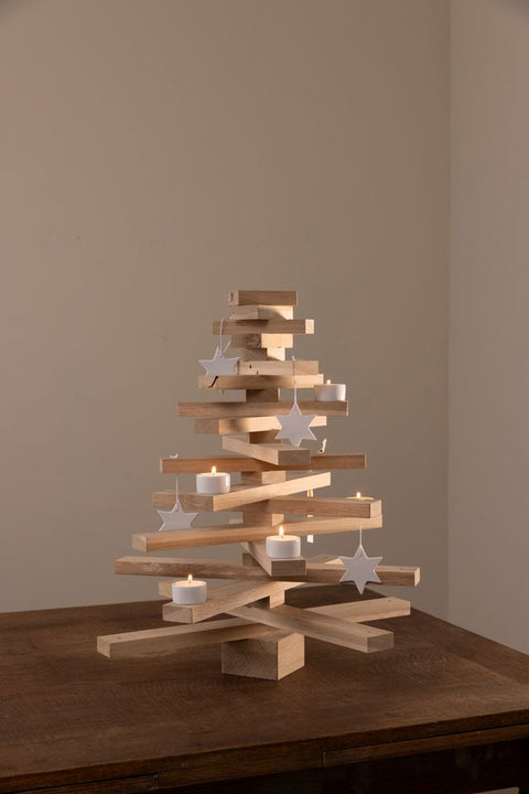 Juletre - Ubehandlet Eik M/7 lys & 5 stjerner