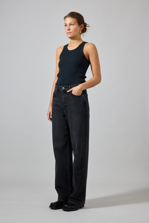 Jeans - Sheah High-Rise Straight Black Stained