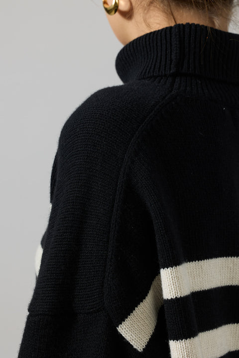 Genser - Silene T-Neck Black/Sand Stripe