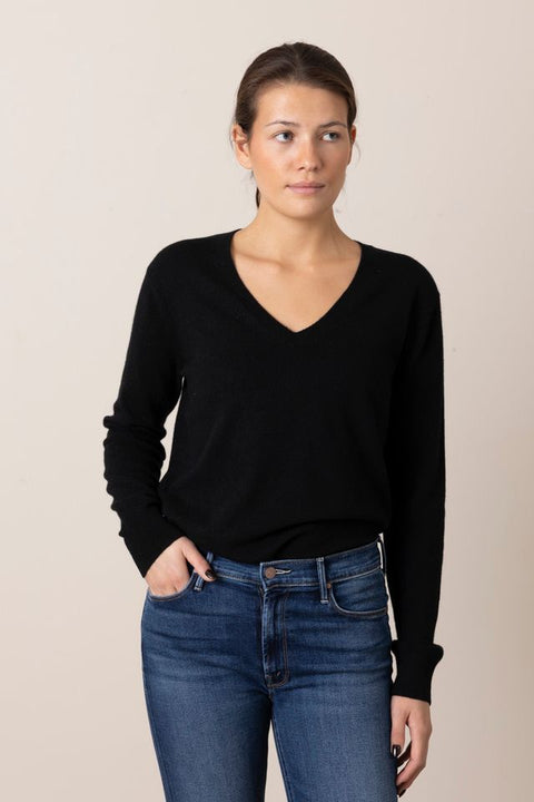 Genser - Weekend V-Neck Black