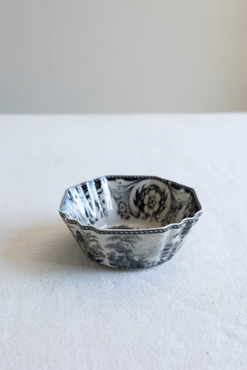 Skål - Estelle Sort