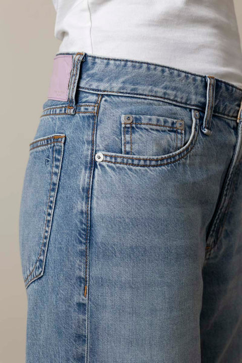 Jeans - Featherweight Logan Wide Audrey