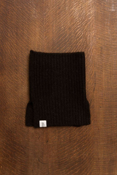 Hals - Nellie Pure Chocolate