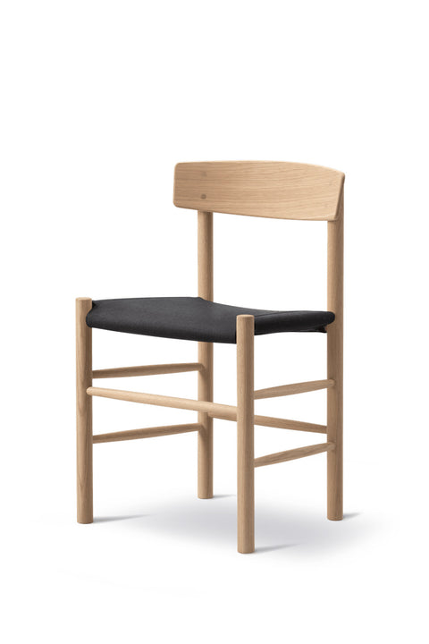 Spisestuestol - J39 Modell 3339 Såpet Eik Canvas Black