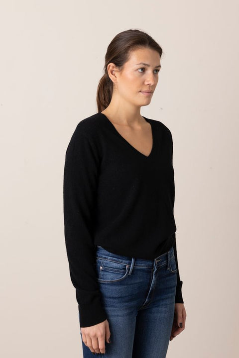 Genser - Weekend V-Neck Black