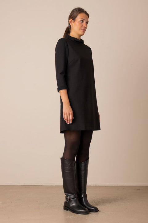 Kjole - Emotional Essence Pure Black