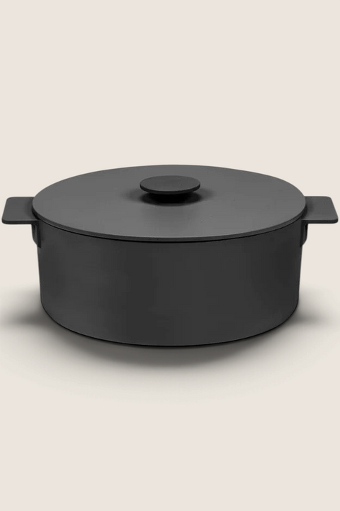 Bolina Serax Surface Pot XL black cast iron casserole dish with lid for slow cooking and serving