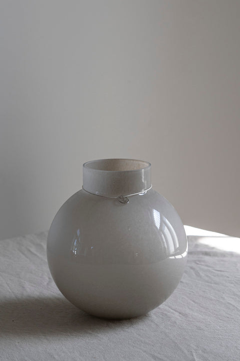 Vase - Glass H22 Beige