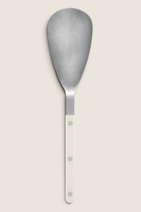 Bolina risskje Bistrot Vintage i elfenbensfarge med rustfritt stål og synlige nagler, 25 cm lang.