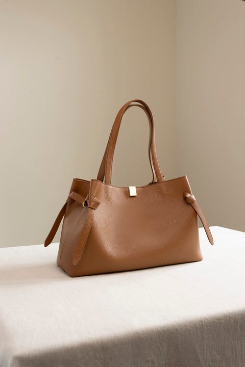 Veske - Gyoza Tote Pebble Grained Hazel