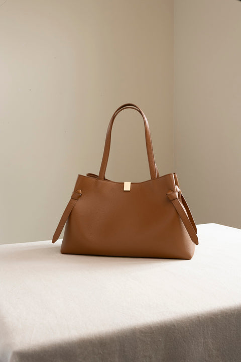 Veske - Gyoza Tote Pebble Grained Hazel