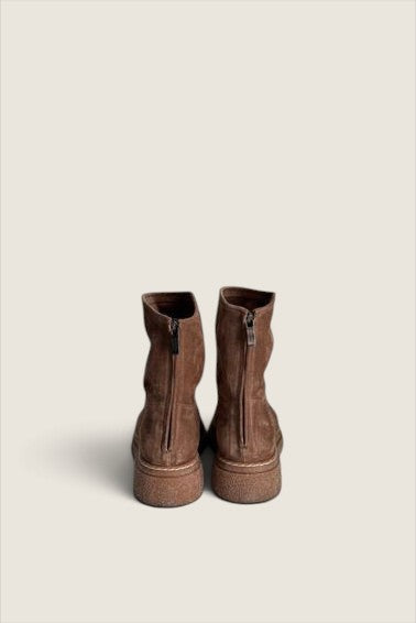 Bolina Alberto Fasciani Gill short taupe suede boots with back zippers and thick rubber soles, rear view.