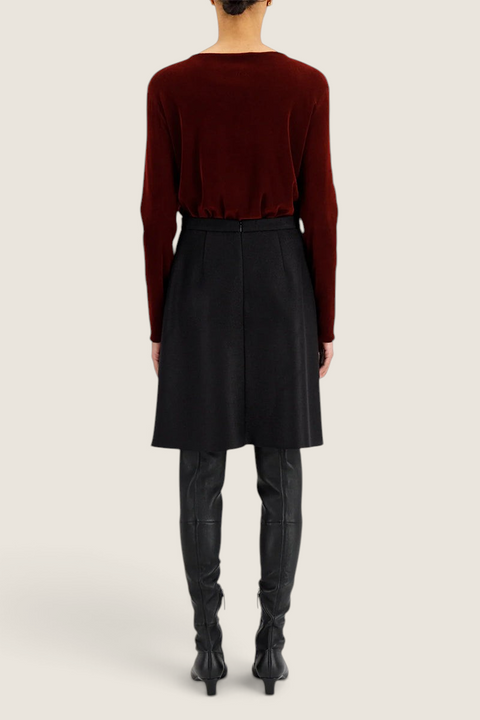 Bolina Harris Wharf London black pressed wool panel skirt with raw edges and side pockets, back view