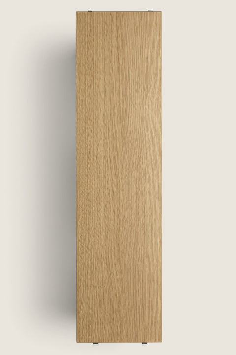 Bolina oak veneer shelf board for String System, 78x20 cm, featuring a natural wood grain finish.