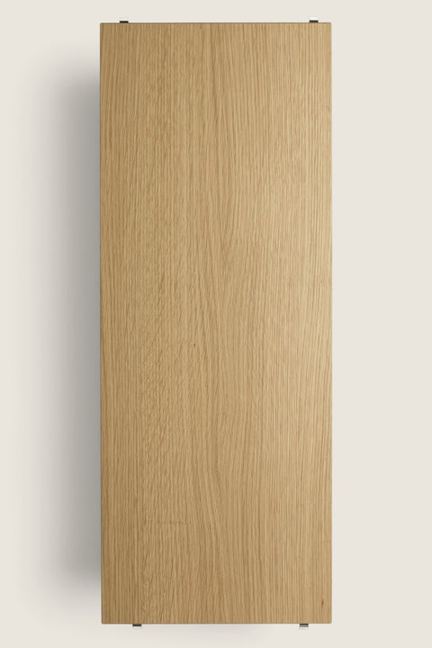 Bolina oak veneer shelf board for String System, 78x30 cm, featuring a natural wood grain finish.