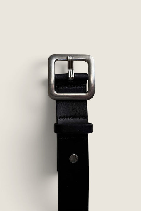Bolina Rag & Bone Stanton black leather belt with a square silver-toned buckle, shown in a close-up view.