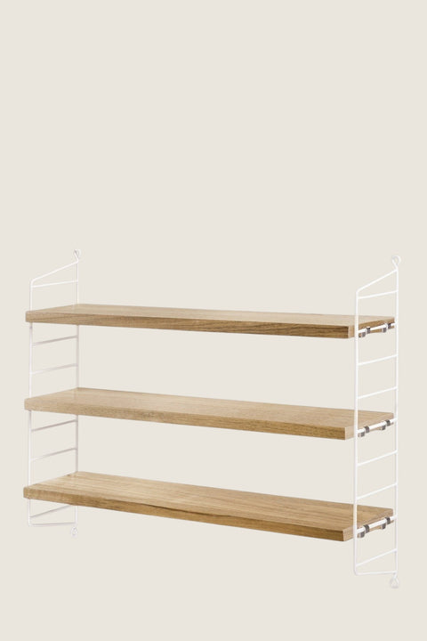Bolina String Pocket wall shelf with three oak wood shelves and white powder-coated steel side panels