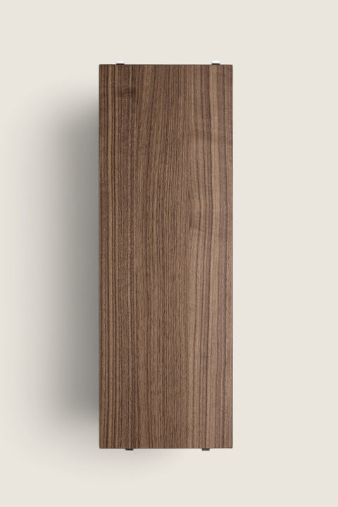 Bolina String System walnut veneer shelf board, 58x20 cm, featuring a clear lacquered finish for modular shelving.