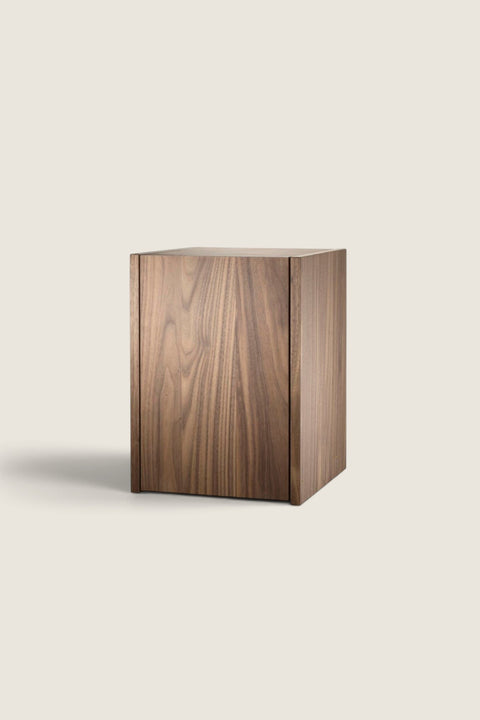 Bolina Tiny small storage cabinet in walnut veneer for String System with a minimalist design