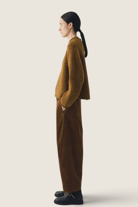 Bolina TOAST Orla Donegal wool sweater in straw yellow with raglan sleeves and rolled edges worn by a model