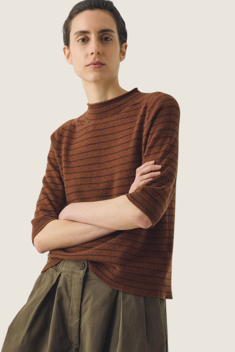 Bolina TOAST brown and russet striped half-sleeve sweater in merino wool and cashmere blend with a high mock neck.