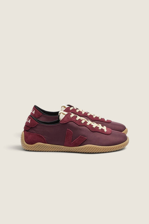 Bolina VEJA x Baserange Jitsu Nolyn sneakers in amarante burgundy with suede panels and gum rubber sole.
