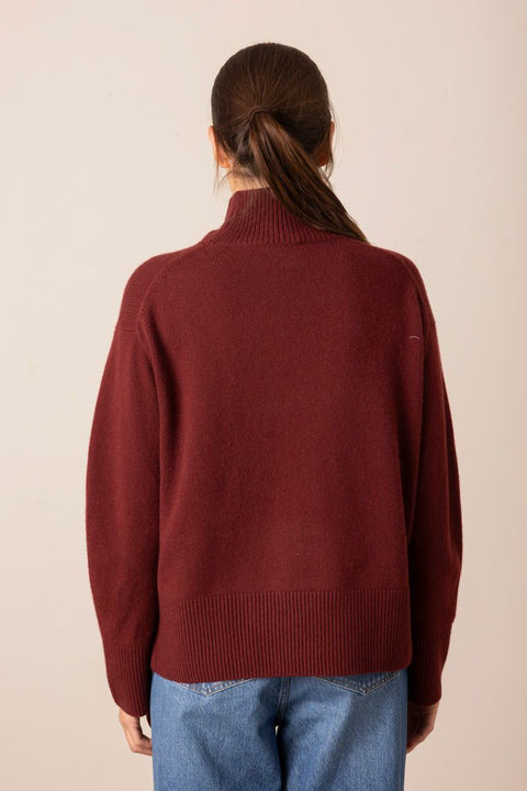 Genser - Turtleneck Side Slit Bordeaux