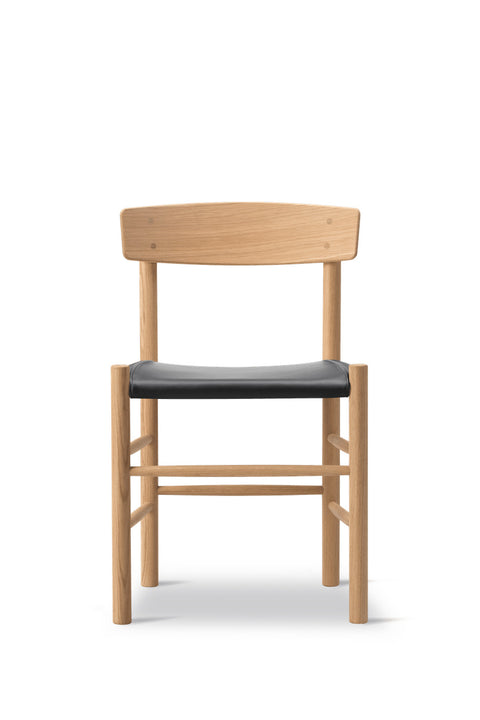 Spisestuestol - J39 Modell 3339 Lys Oljet Eik Leather Omni 301 Black