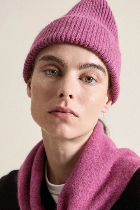 Lue - Beanie Rhubarb