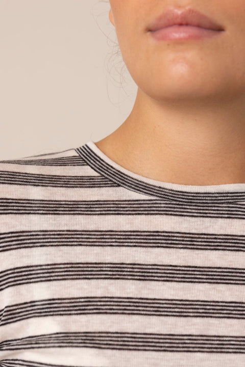 Genser - Agnes Stripe Lyocell Tee Cream/Black