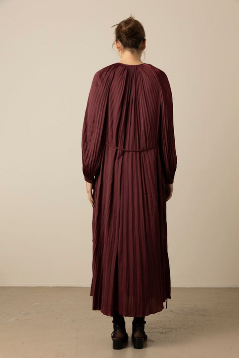 Kjole - Alexia Pleated Long Sleeve Dress