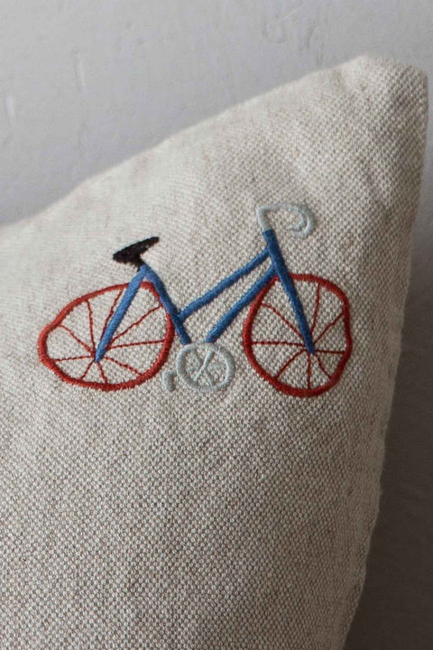 Putetrekk - Bicycles Embroidered 48x48cm