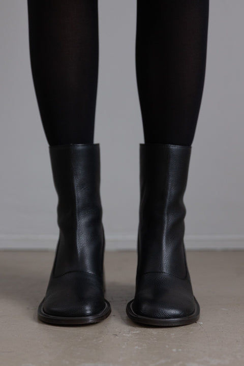 Boots | Antonia Leather Black