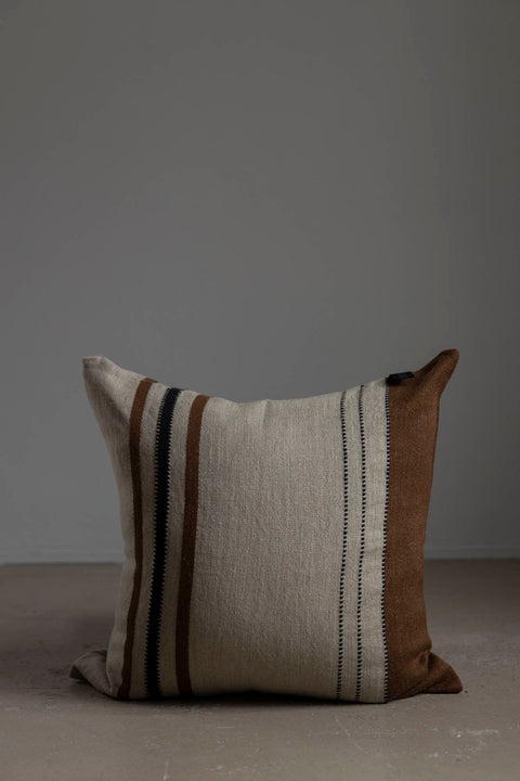Putetrekk - Foundry 63x63cm Beeswax Stripe