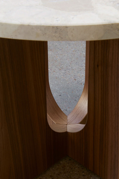 Sidebord - Androgyne dia50cm Natural Oak/Kunis Breccia