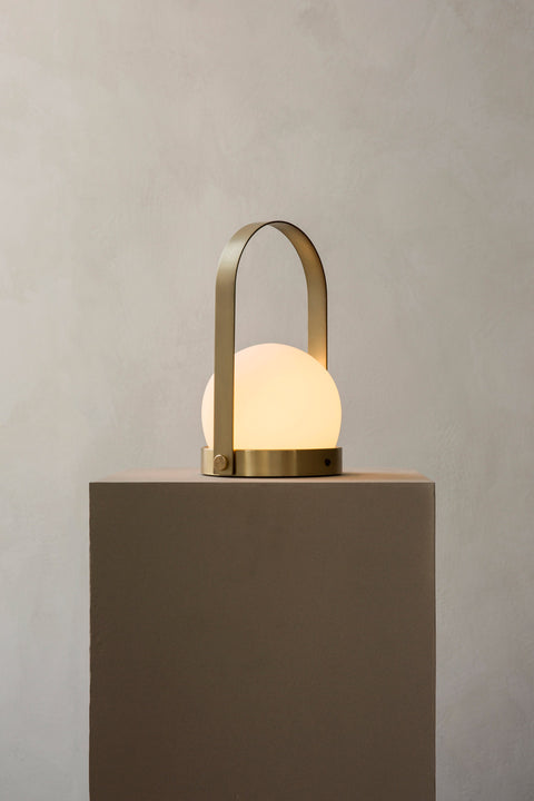 Bordlampe | Carrie Portable LED Brushed Brass