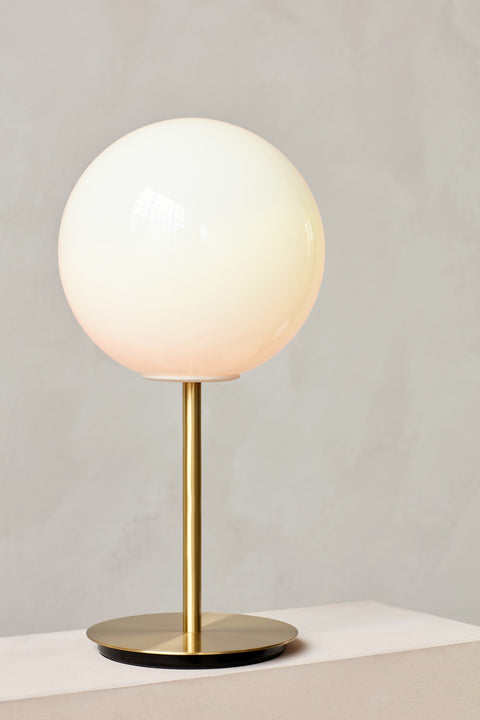 Bordlampe | TR Bulb Matt Opal Brushed Brass