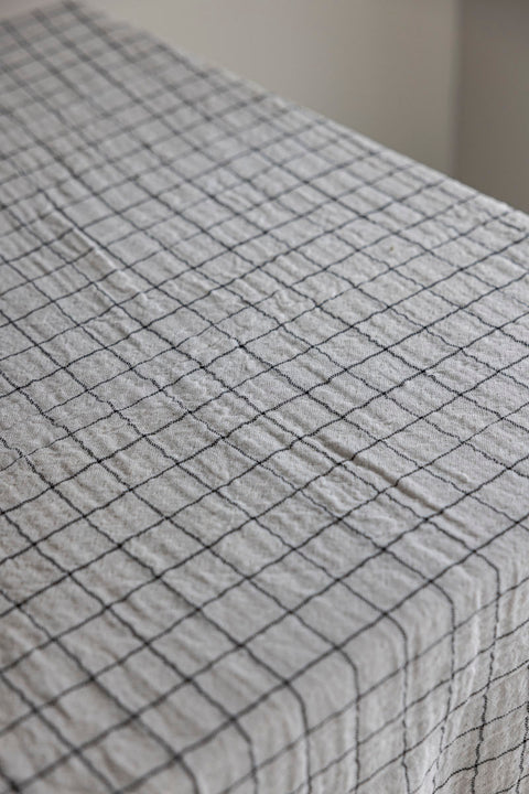 Duk - Elsa 220x140cm Hvit/Sort